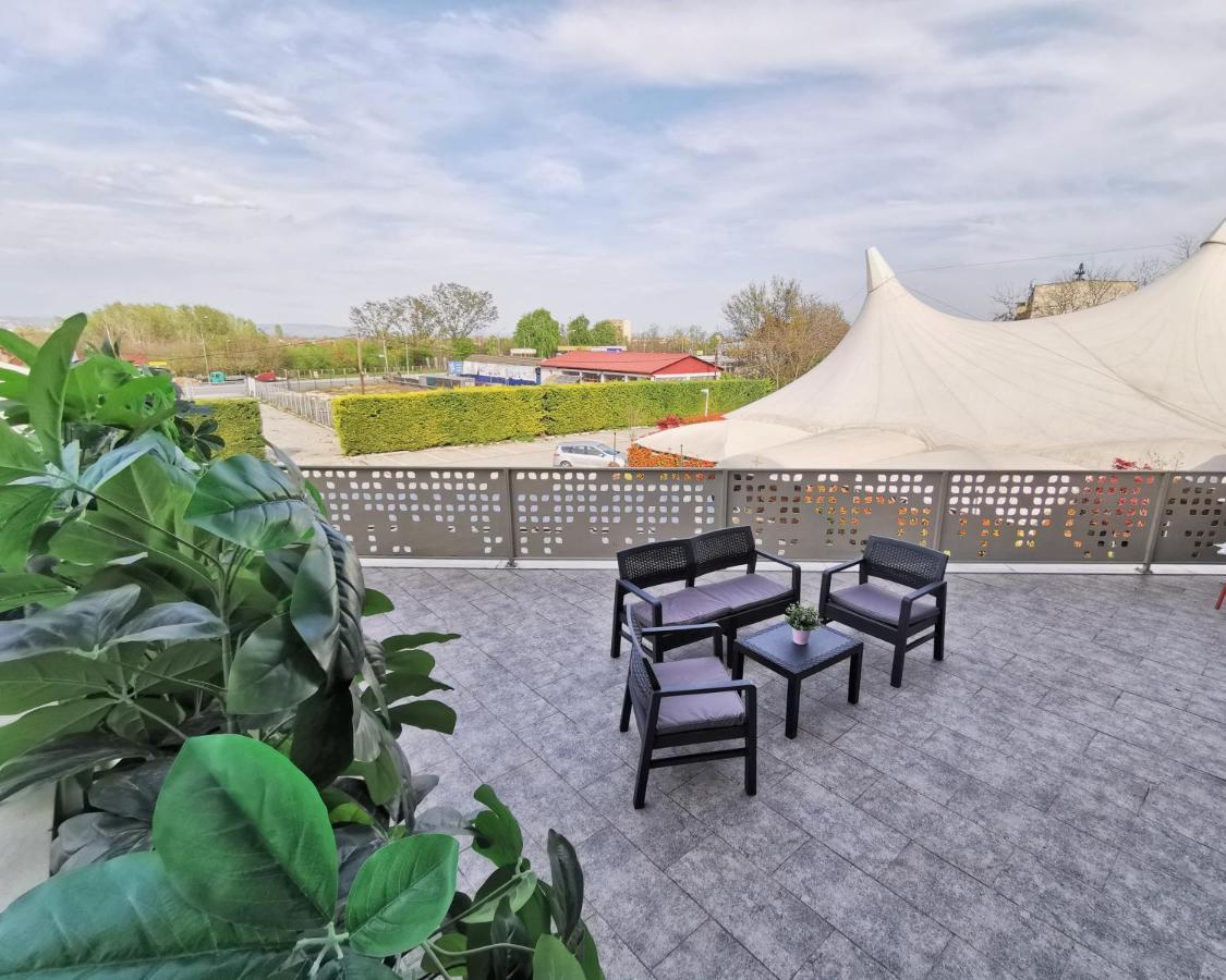 Guest Rooms Denicija 斯科普里 外观 照片